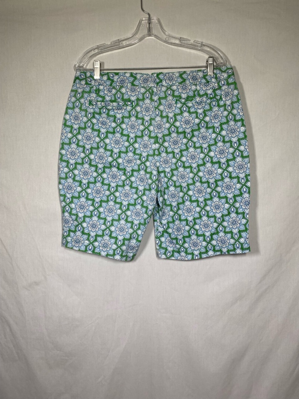Lands' End Women's Green and Blue Floral Bermuda Shorts - Picture 3 of 4